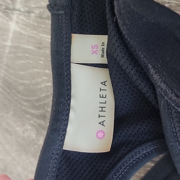 Athleta Mind Ovet Mat Strappy Front Sports Bra Black XS - Picture 9 of 9